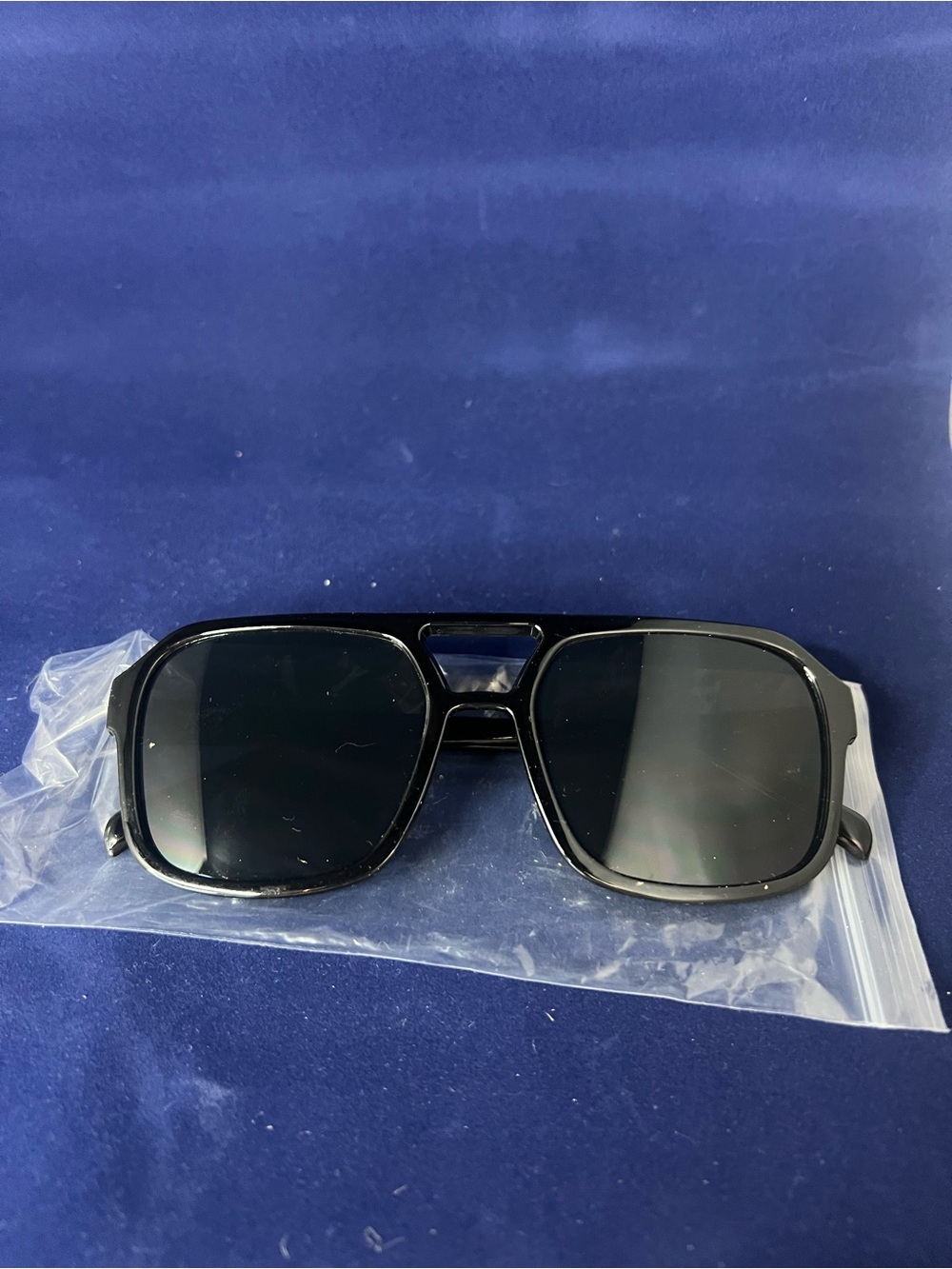 Sole Club Classic Black Aviator Sunglasses - Polarized Style